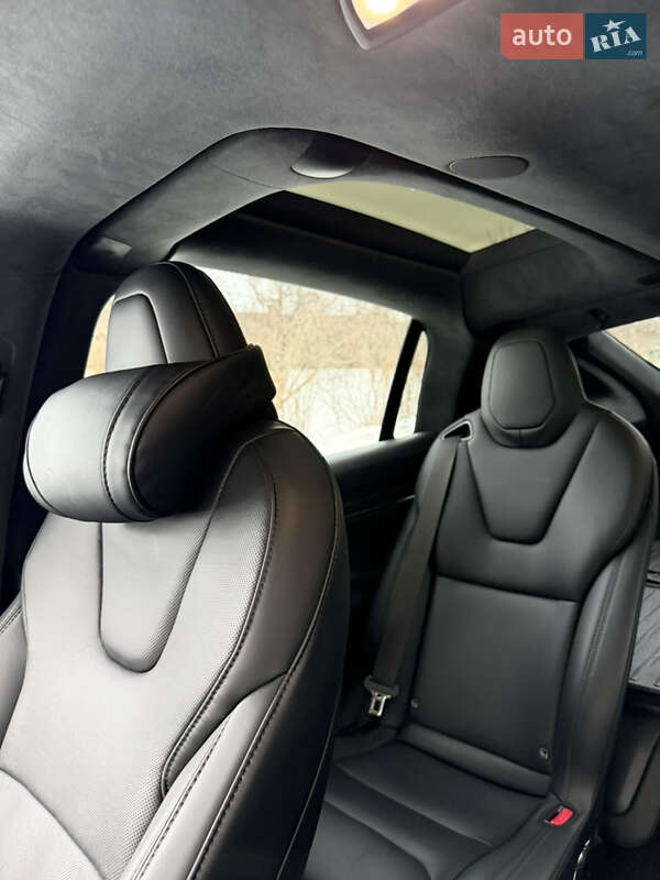 Позашляховик / Кросовер Tesla Model X 2024 в Києві