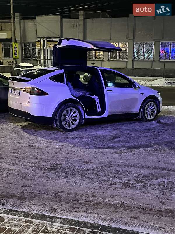 Позашляховик / Кросовер Tesla Model X 2020 в Хмельницькому