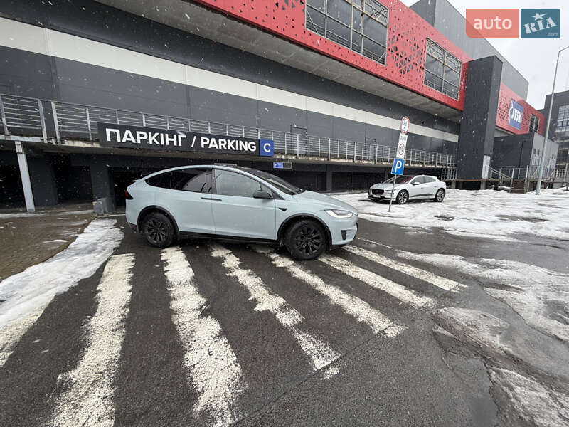 Внедорожник / Кроссовер Tesla Model X 2018 в Киеве