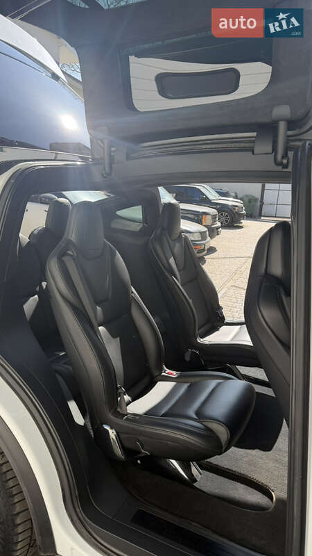 Позашляховик / Кросовер Tesla Model X 2020 в Одесі фото 14 Позашляховик / Кросовер Tesla Model X 2020 в Одесі
