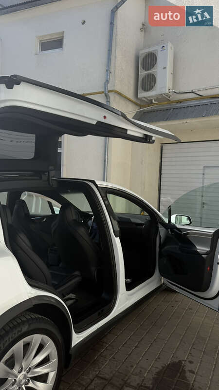 Позашляховик / Кросовер Tesla Model X 2020 в Одесі фото 22 Позашляховик / Кросовер Tesla Model X 2020 в Одесі