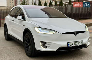Внедорожник / Кроссовер Tesla Model X 2019 в Умани