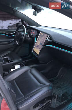 Внедорожник / Кроссовер Tesla Model X 2016 в Гостомеле