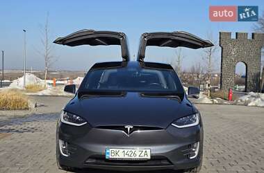 Внедорожник / Кроссовер Tesla Model X 2018 в Ровно