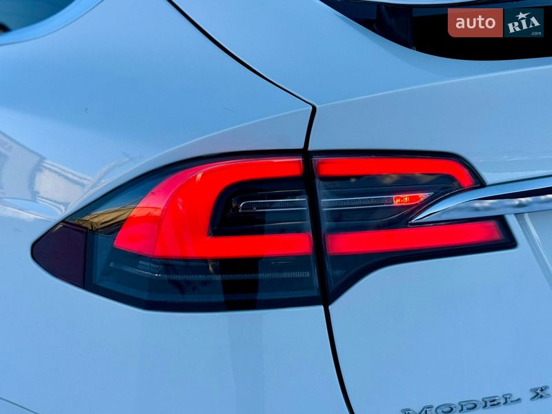 Внедорожник / Кроссовер Tesla Model X 2017 в Тернополе