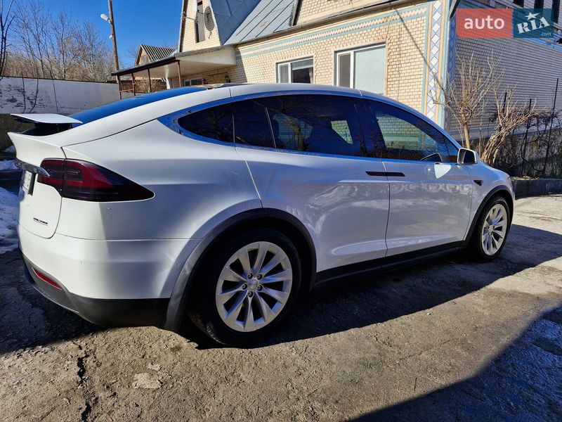 Внедорожник / Кроссовер Tesla Model X 2019 в Виннице