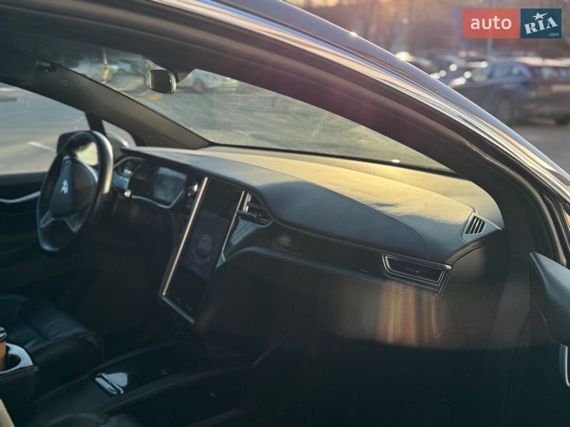 Внедорожник / Кроссовер Tesla Model X 2016 в Днепре