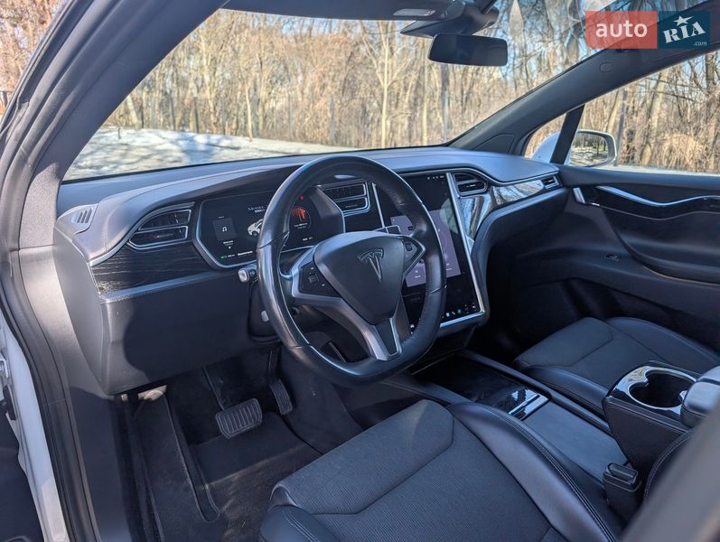 Позашляховик / Кросовер Tesla Model X 2017 в Києві