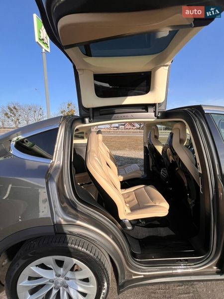 Позашляховик / Кросовер Tesla Model X 2016 в Бродах