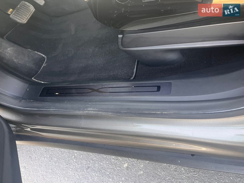 Позашляховик / Кросовер Tesla Model X 2016 в Бродах