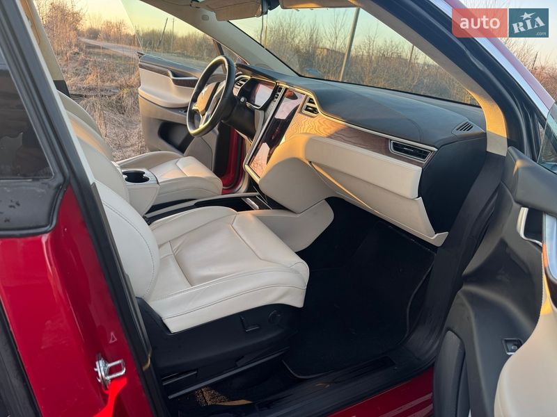 Внедорожник / Кроссовер Tesla Model X 2017 в Львове