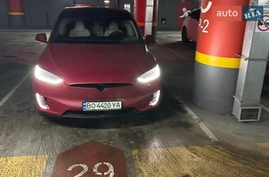 Позашляховик / Кросовер Tesla Model X 2019 в Києві