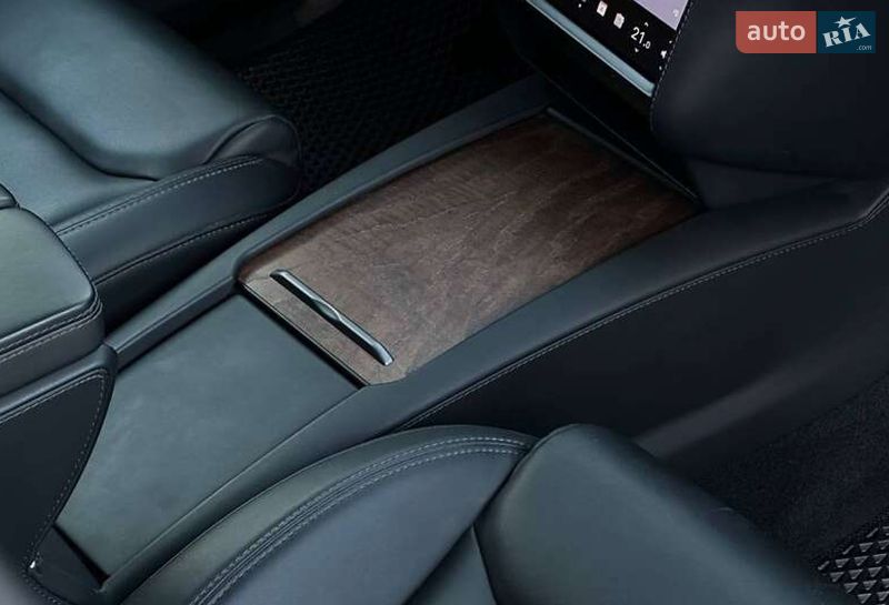 Позашляховик / Кросовер Tesla Model X 2020 в Львові