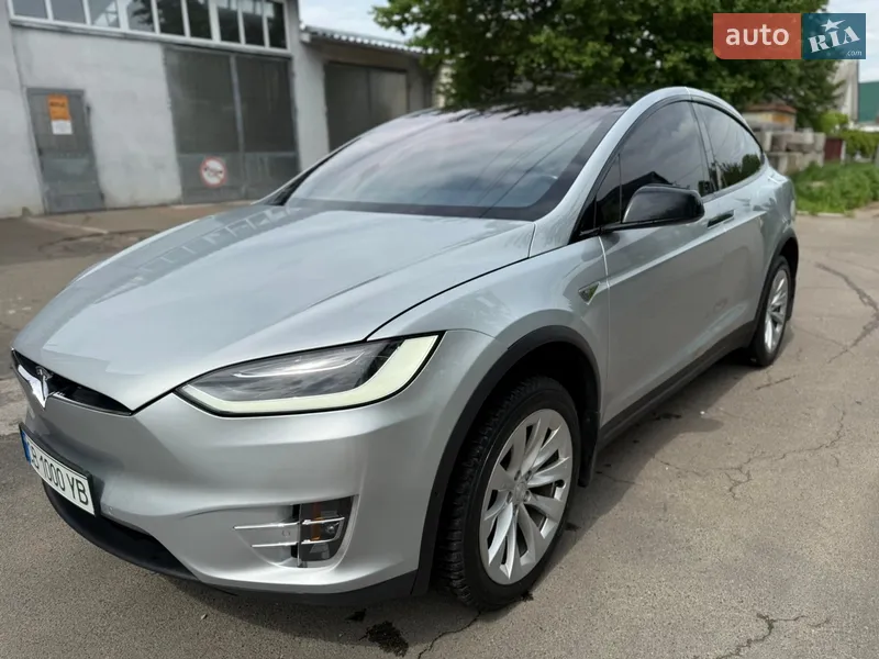 Tesla Model X 2016