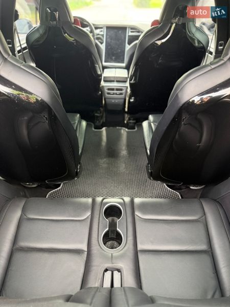 Внедорожник / Кроссовер Tesla Model X 2016 в Чернигове