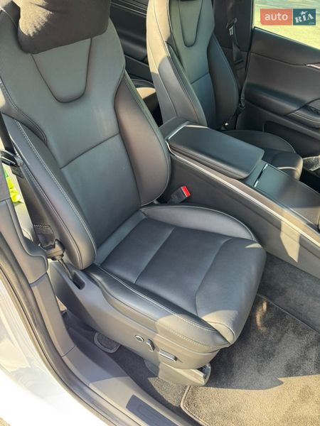 Внедорожник / Кроссовер Tesla Model X 2023 в Запорожье