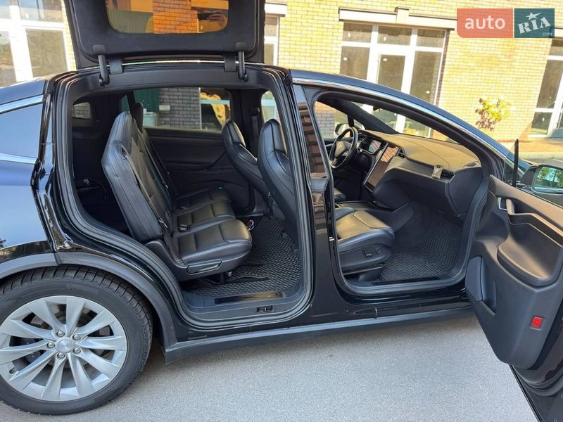 Внедорожник / Кроссовер Tesla Model X 2018 в Боярке