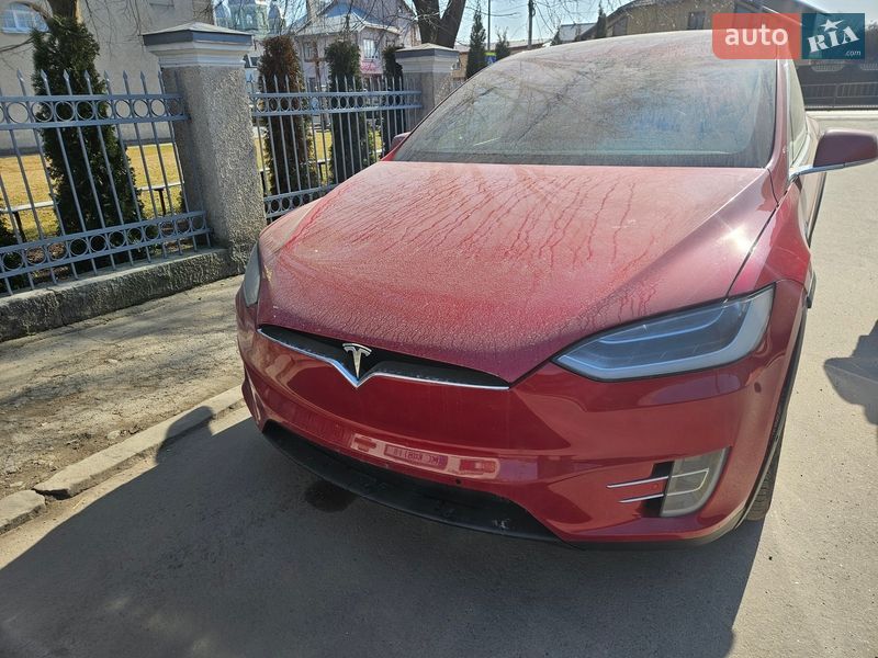 Позашляховик / Кросовер Tesla Model X 2016 в Львові