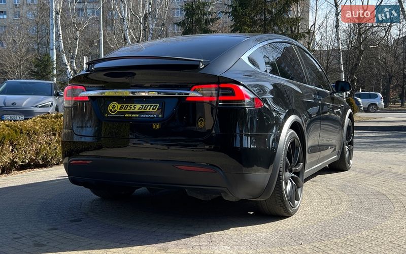 Позашляховик / Кросовер Tesla Model X 2019 в Львові