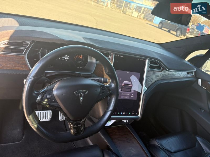 Позашляховик / Кросовер Tesla Model X 2017 в Дніпрі