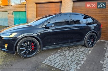 Позашляховик / Кросовер Tesla Model X 2017 в Кривому Розі