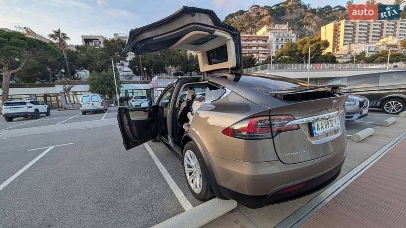 Внедорожник / Кроссовер Tesla Model X 2016 в Днепре