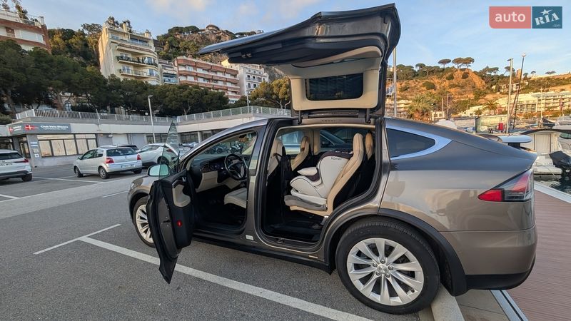 Внедорожник / Кроссовер Tesla Model X 2016 в Днепре