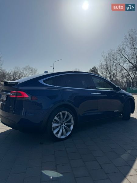 Внедорожник / Кроссовер Tesla Model X 2018 в Горишних Плавнях
