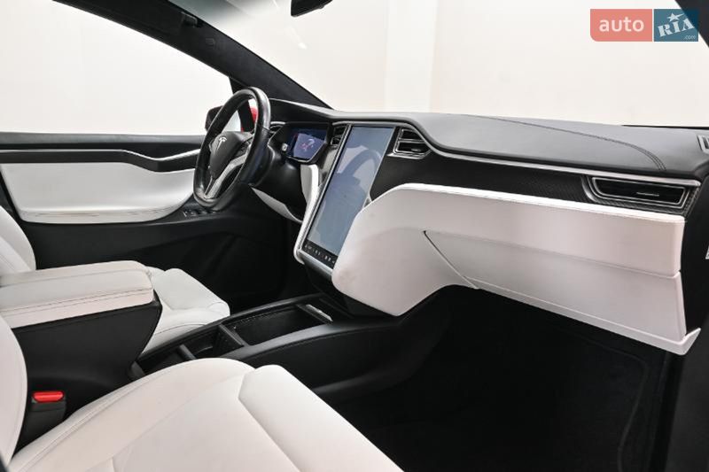 Внедорожник / Кроссовер Tesla Model X 2017 в Тернополе