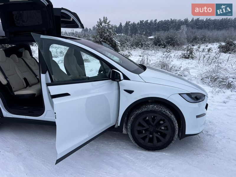Позашляховик / Кросовер Tesla Model X 2024 в Києві фото 19 Позашляховик / Кросовер Tesla Model X 2024 в Києві