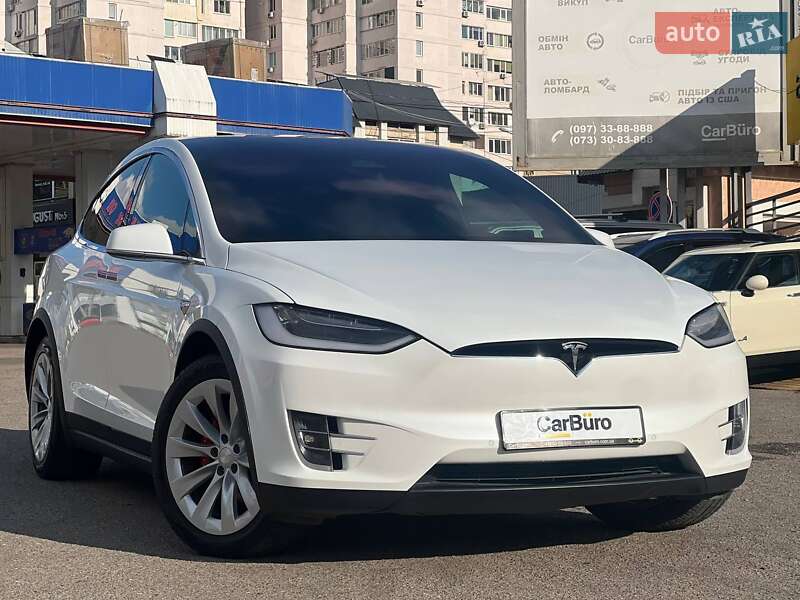 Tesla Model X 2019