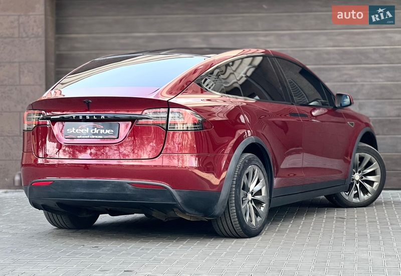 Внедорожник / Кроссовер Tesla Model X 2016 в Николаеве
