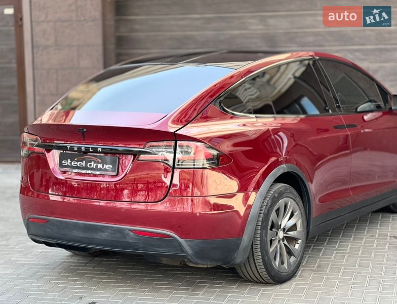 Внедорожник / Кроссовер Tesla Model X 2016 в Николаеве