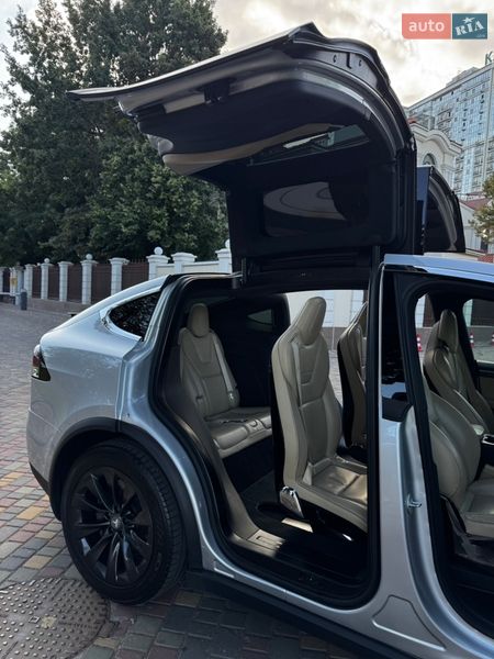 Позашляховик / Кросовер Tesla Model X 2016 в Одесі