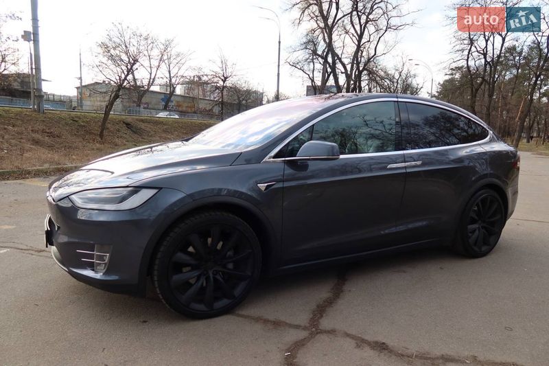 Внедорожник / Кроссовер Tesla Model X 2018 в Киеве