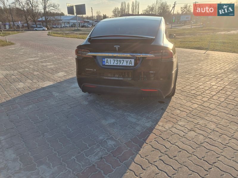 Внедорожник / Кроссовер Tesla Model X 2018 в Киеве