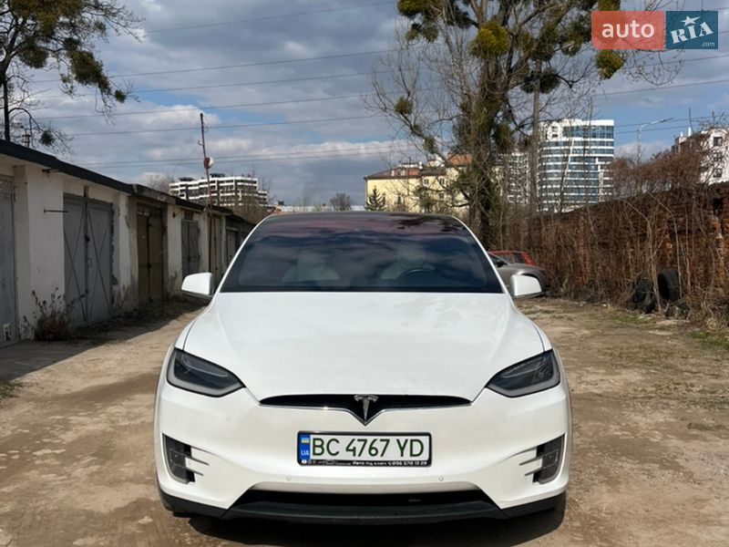 Позашляховик / Кросовер Tesla Model X 2016 в Львові фото 5 Позашляховик / Кросовер Tesla Model X 2016 в Львові