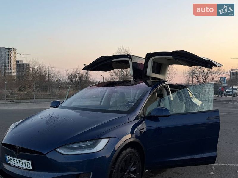 Внедорожник / Кроссовер Tesla Model X 2016 в Киеве