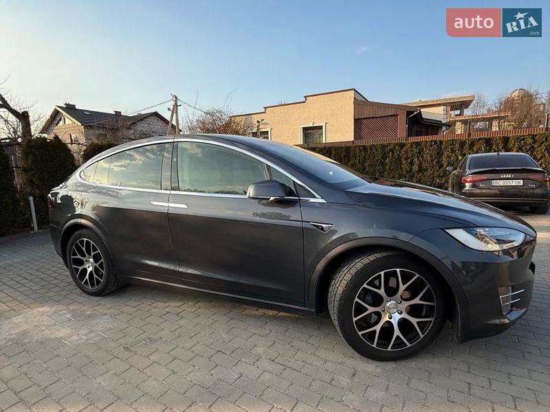 Позашляховик / Кросовер Tesla Model X 2018 в Львові фото 3 Позашляховик / Кросовер Tesla Model X 2018 в Львові
