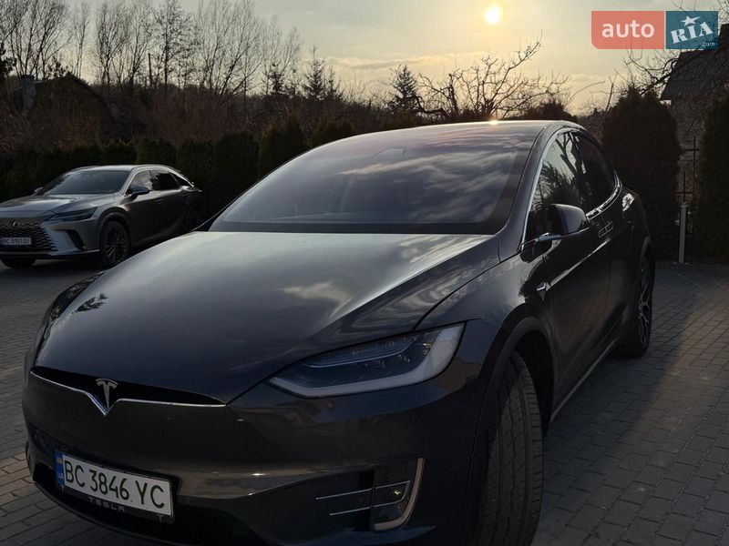 Позашляховик / Кросовер Tesla Model X 2018 в Львові фото 9 Позашляховик / Кросовер Tesla Model X 2018 в Львові