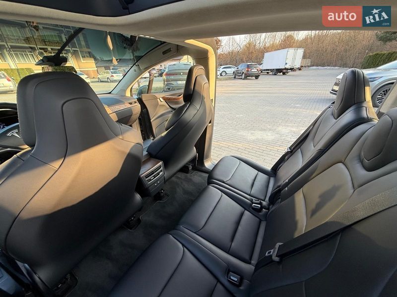 Позашляховик / Кросовер Tesla Model X 2018 в Львові фото 14 Позашляховик / Кросовер Tesla Model X 2018 в Львові