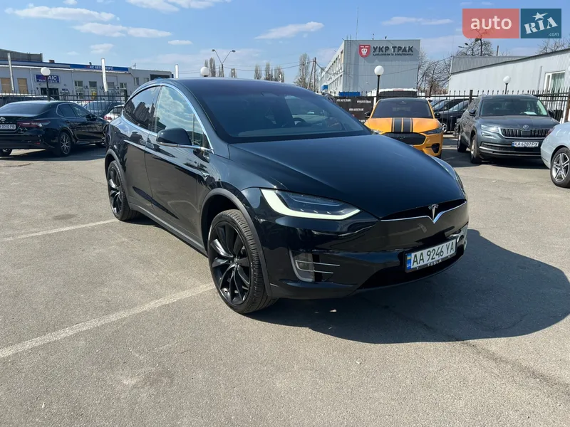 Tesla Model X 2018