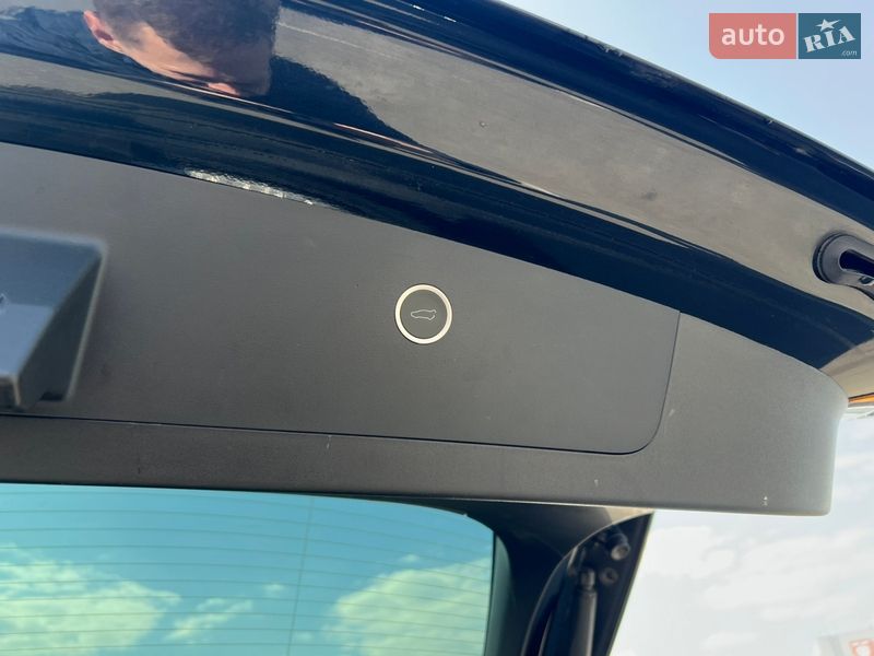 Позашляховик / Кросовер Tesla Model X 2018 в Києві