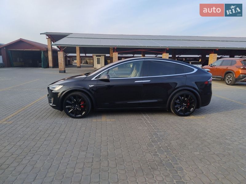 Позашляховик / Кросовер Tesla Model X 2016 в Львові фото 5 Позашляховик / Кросовер Tesla Model X 2016 в Львові