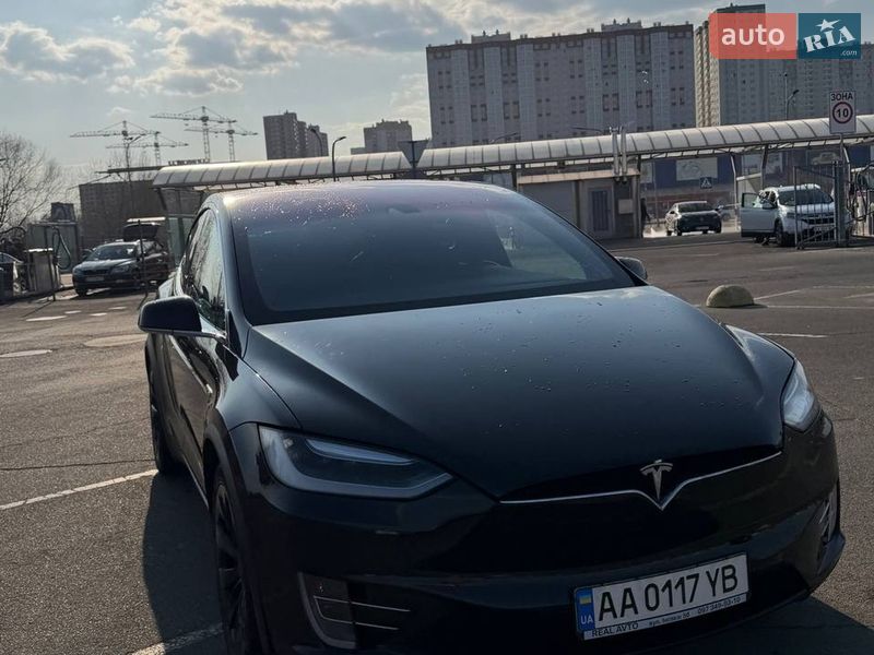 Внедорожник / Кроссовер Tesla Model X 2016 в Киеве