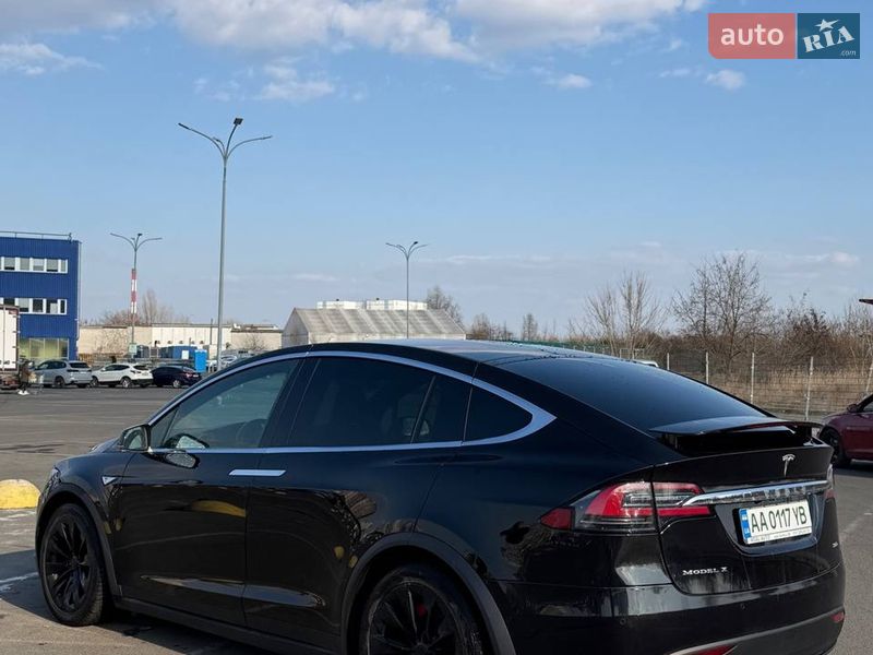 Внедорожник / Кроссовер Tesla Model X 2016 в Киеве