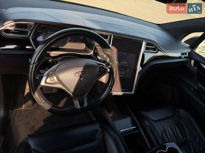 Внедорожник / Кроссовер Tesla Model X 2016 в Киеве