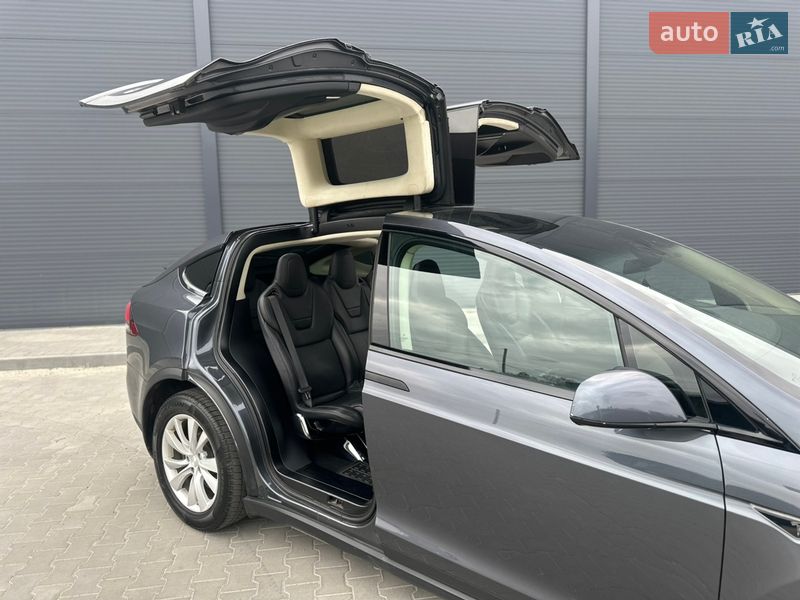 Внедорожник / Кроссовер Tesla Model X 2016 в Белой Церкви