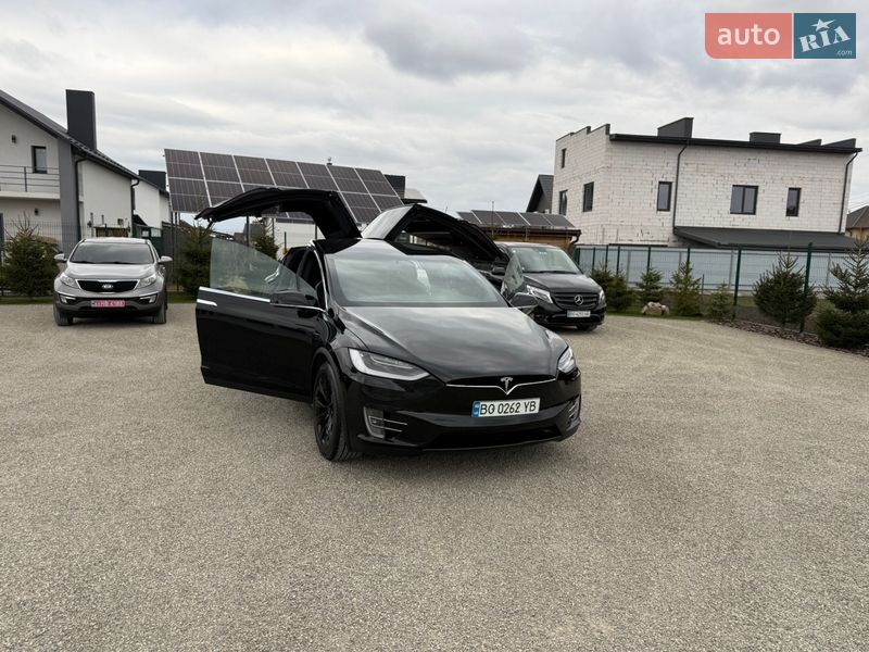 Позашляховик / Кросовер Tesla Model X 2018 в Тернополі фото 12 Позашляховик / Кросовер Tesla Model X 2018 в Тернополі