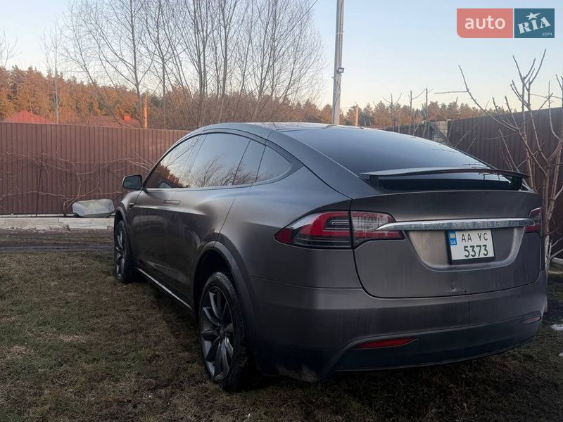 Позашляховик / Кросовер Tesla Model X 2018 в Києві